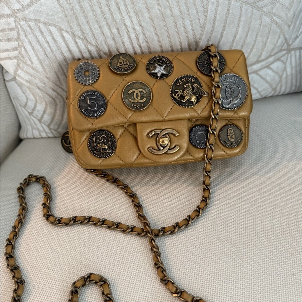 Chanel mini authentic Gold rare Quilted Women's Bag